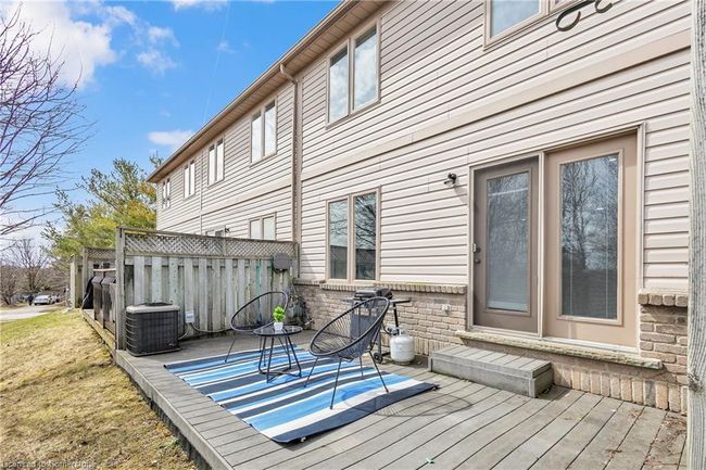 3 - 230 Blackhorne Dr, Townhouse with 3 bedrooms, 3 bathrooms and 2 parking in Kitchener ON | Image 33