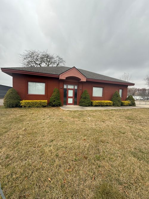 5700 W Jefferson Ave, Trenton, MI, 48183-4727 | Card Image