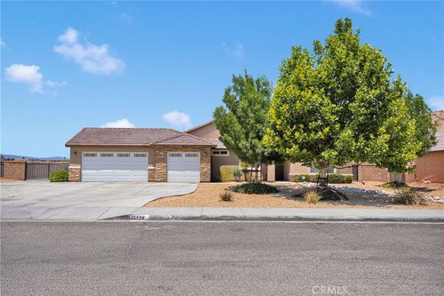 15558 Lookout Rd, Apple Valley, CA, 92307-2115 | Card Image