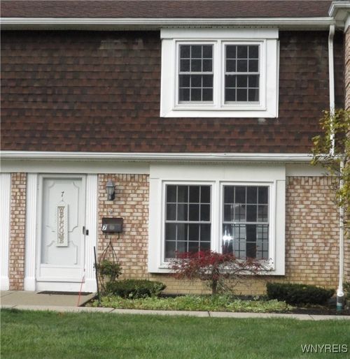 apt-7-105 Carriage Dr, Orchard Park, NY, 14127-1824 | Card Image