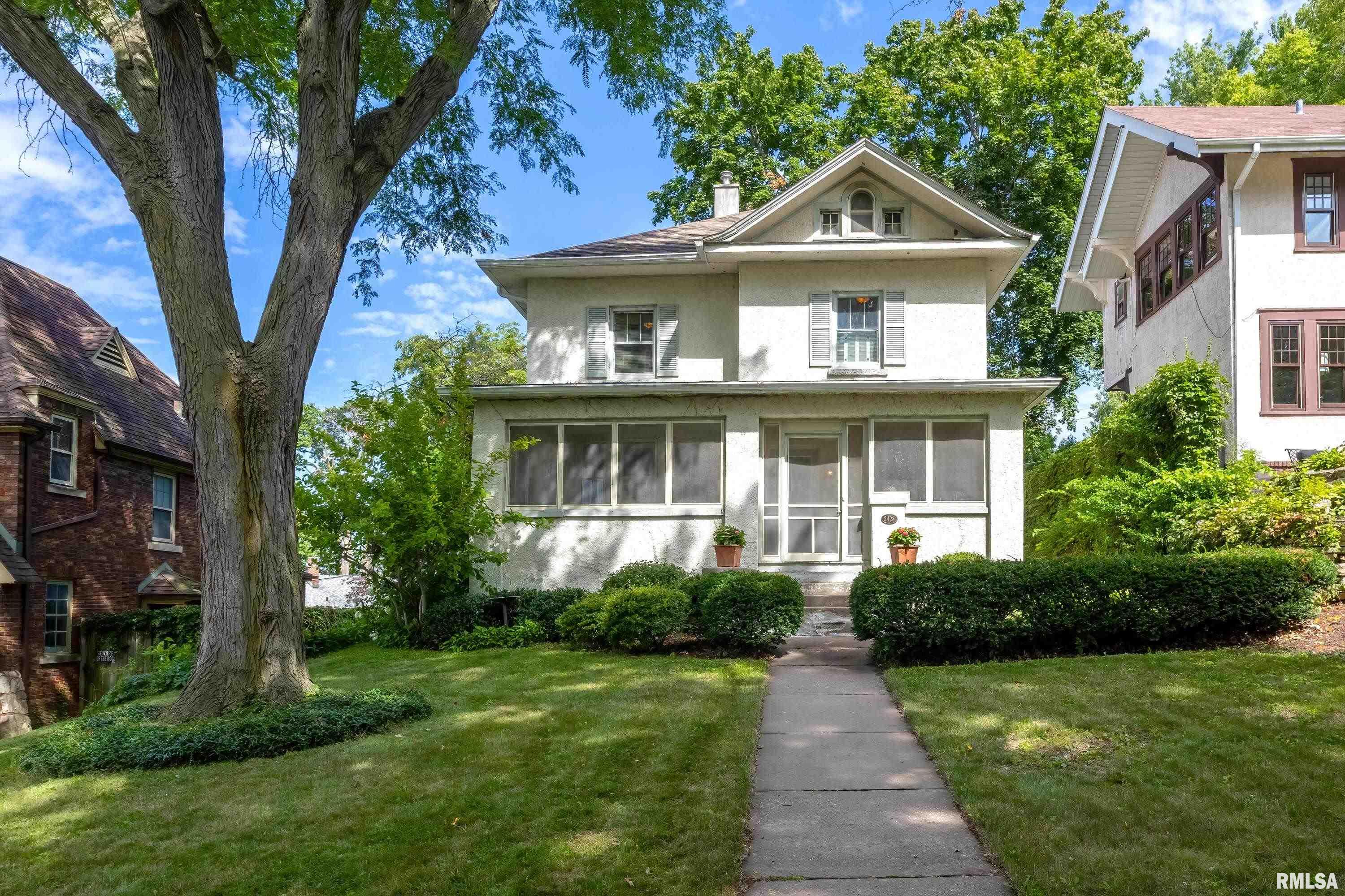Fulton Ave, Davenport, IA 52803