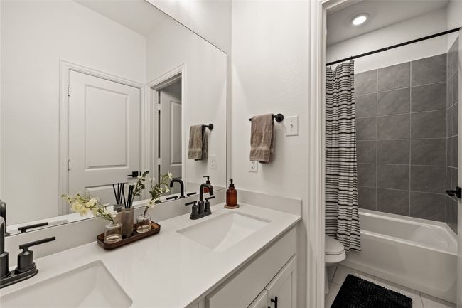 2ndary Bathroom | Image 22