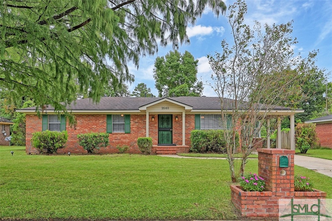 Cloverdale Dr, Savannah, GA 31415