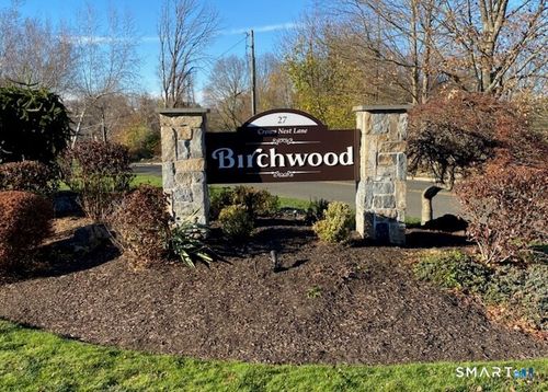 7m-27 Crows Nest Ln, Danbury, CT, 06810-2012 | Card Image