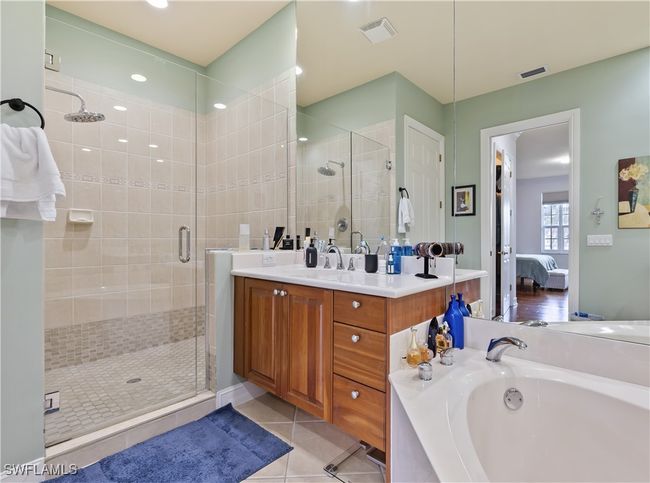 APT-201 - 5021 Maxwell Cir, Condo with 4 bedrooms, 3 bathrooms and null parking in NAPLES FL | Image 9