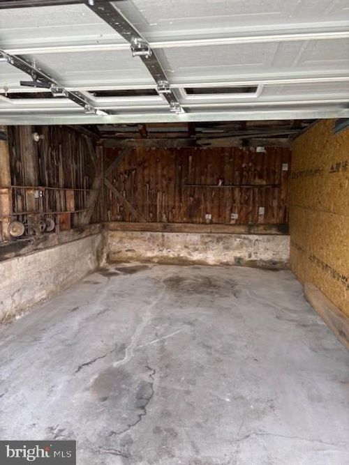 garage-77 Stitzel Lane, HAMBURG, PA, 19526 | Card Image