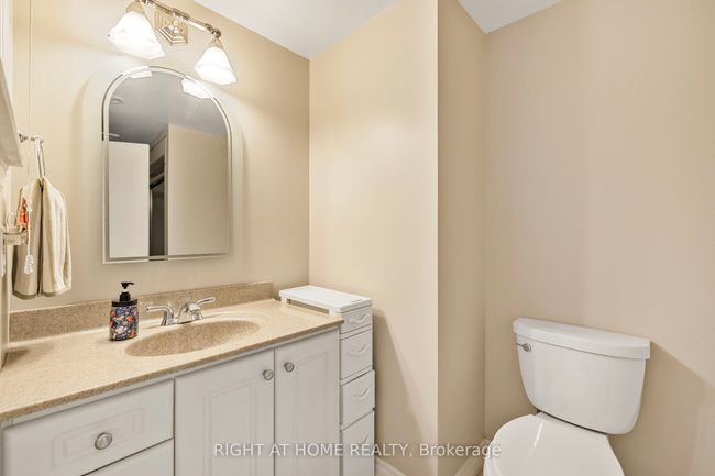 42 Valleyview Rd, House other with 5 bedrooms, 2 bathrooms and 6 parking in Brampton ON | Image 31