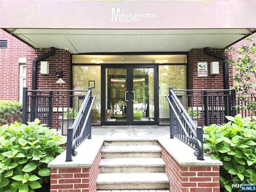 2208 Riverview Ave, Englewood, NJ, 07631-8719 | Card Image