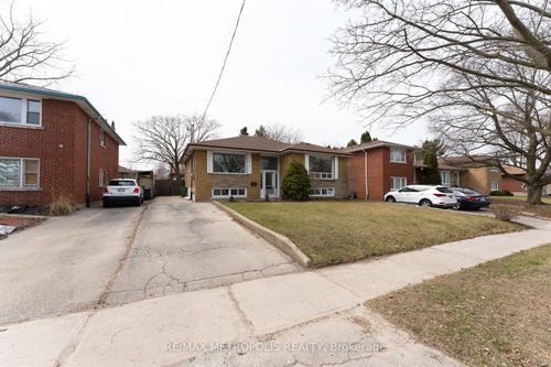 20 Perivale Cres, Scarborough, ON, M1J2C1 | Card Image