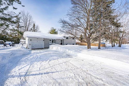 2 Quinn Avenue, Orillia, ON, L3V3H5 | Card Image