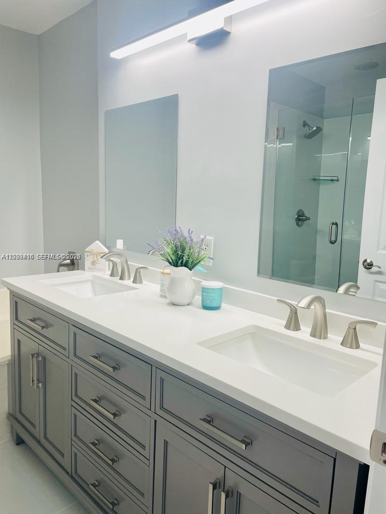 Residential Lease in Pembroke Pines 5