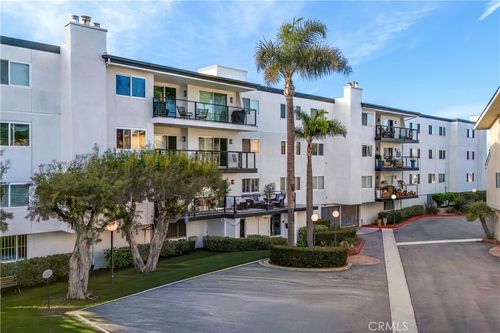 apt-106-16255 Pacific Cir, Huntington Beach, CA, 92649-1854 | Card Image