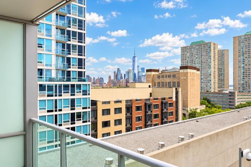 1009-1 Shore Ln, Jersey City, NJ, 07310-2082 | Card Image