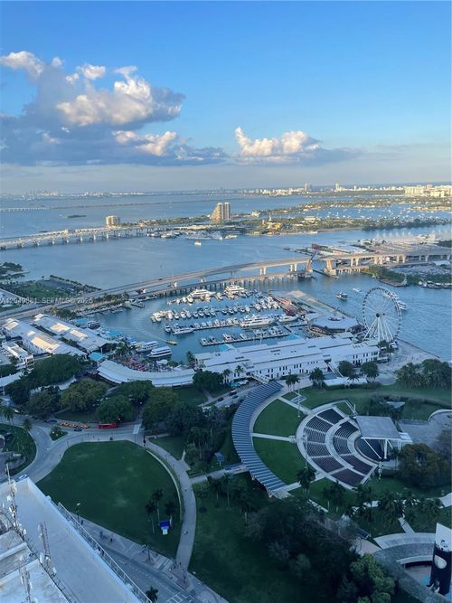 5001-50 Biscayne Blvd, Miami, FL, 33132-2905 | Card Image