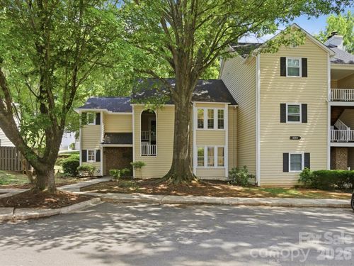 3-3304 Selwyn Farms Ln, Charlotte, NC, 28209-5006 | Card Image