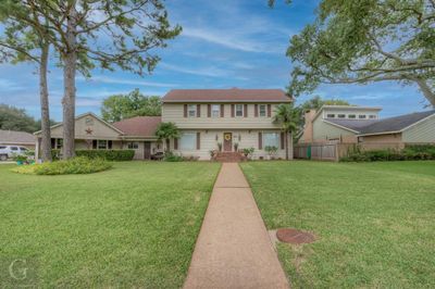 221 Summit Drive, House other with 4 bedrooms, 3 bathrooms and null parking in Bossier City LA | Image 1