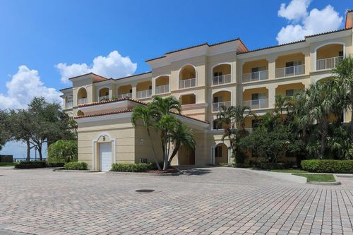unit-303-31 Harbour Isle Dr W, Fort Pierce, FL, 34949-2783 | Card Image