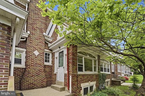 230 1st Ave, PHOENIXVILLE, PA, 19460-3704 | Card Image