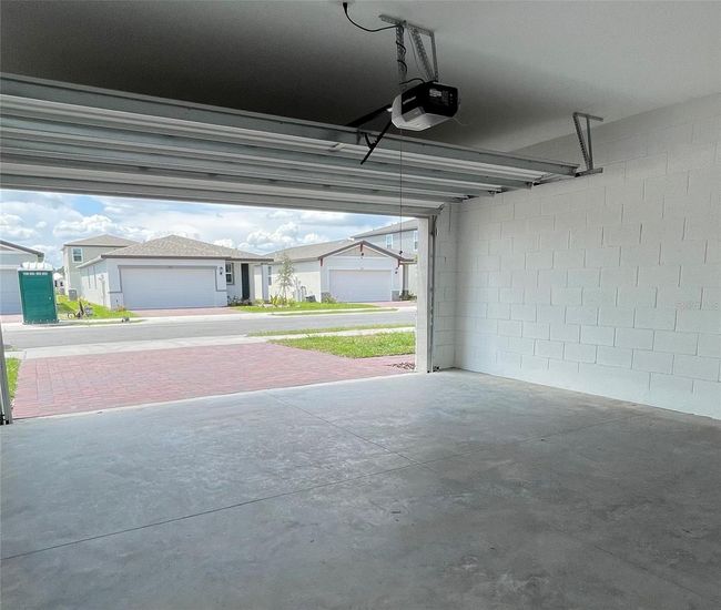 Garage | Image 27
