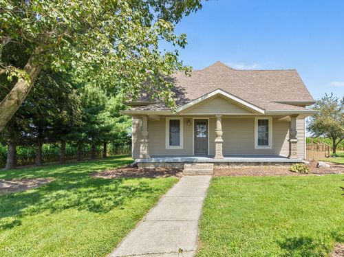1386 E 700 N, Fortville, IN, 46040-9723 | Card Image