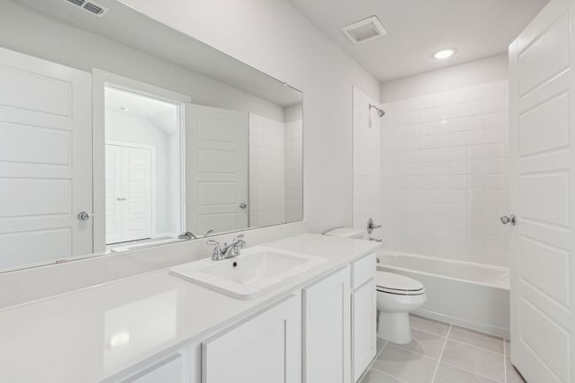 304 Bendecido Loop, House other with 4 bedrooms, 4 bathrooms and 2 parking in Elgin TX | Image 28
