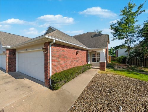 904 W Dixson St, Rogers, AR, 72758-1342 | Card Image