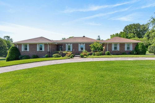202 S Stourbridge Road, Versailles, KY, 40383 | Card Image