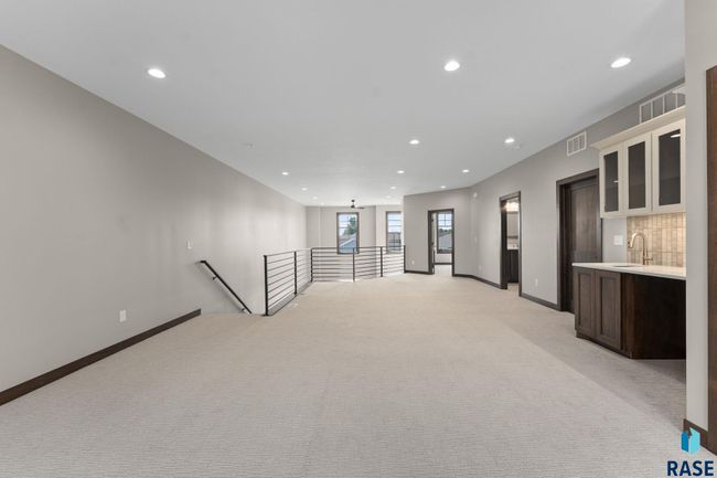 8619 W Shoreline Pl, Townhouse with 3 bedrooms, 3 bathrooms and null parking in Sioux Falls SD | Image 14