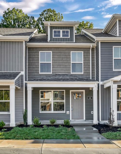 141 Quarry Point Dr, Clarksville, TN, 37043-3368 | Card Image