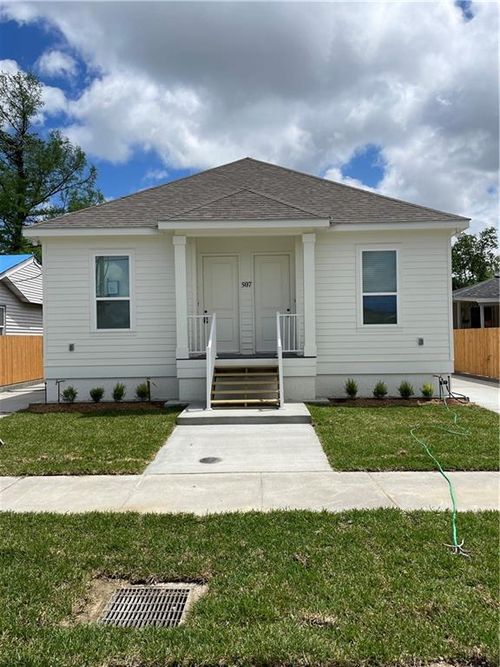 b-507 Center St, Arabi, LA, 70032-1503 | Card Image