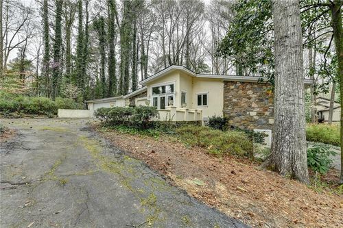 4900 Northland Dr, Atlanta???, GA, 30342-2437 | Card Image