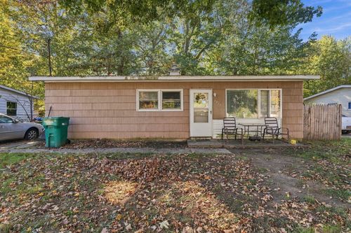 2905 Fielding Drive, Lansing, MI, 48911 | Card Image