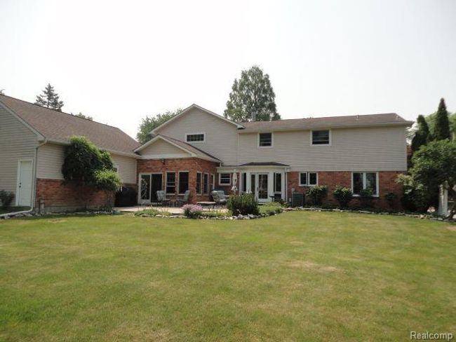 8842 Thorntree Drive, Home with 4 bedrooms, 3 bathrooms and null parking in Grosse Ile Twp MI | Image 65