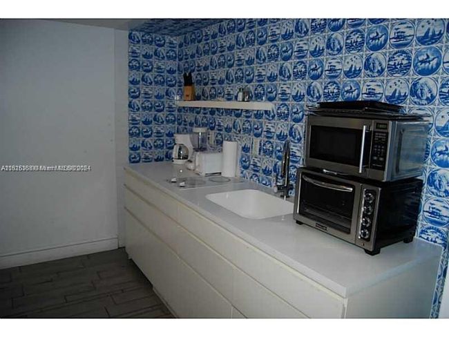 916 - 1100 W West Ave, Condo with 2 bedrooms, 2 bathrooms and null parking in Miami Beach FL | Image 4