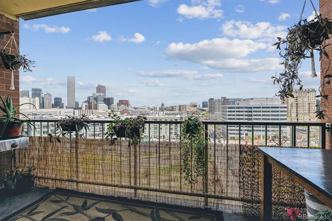 Big patio | Image 16