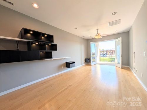 206-360 Exchange St Nw, Concord, NC, 28027-2947 | Card Image