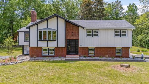 17 Brookview Dr, Pelham, NH, 03076-2302 | Card Image