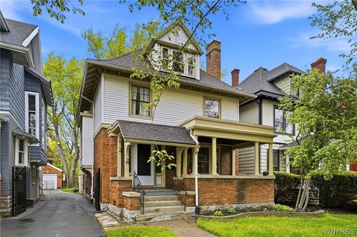 109 Dorchester Rd, Buffalo, NY, 14213-1444 | Card Image
