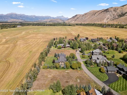 1312 Melody Creek Ln, Jackson, WY, 83001-8992 | Card Image