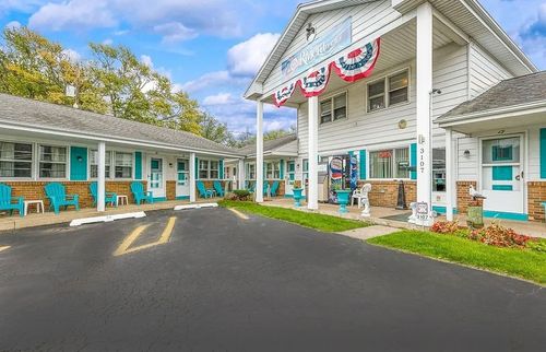 3107 Lake Rd, Erie, PA, 16505-3852 | Card Image