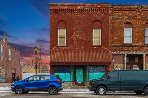 130 E Water St, Constantine, MI, 49042-1052 | Card Image