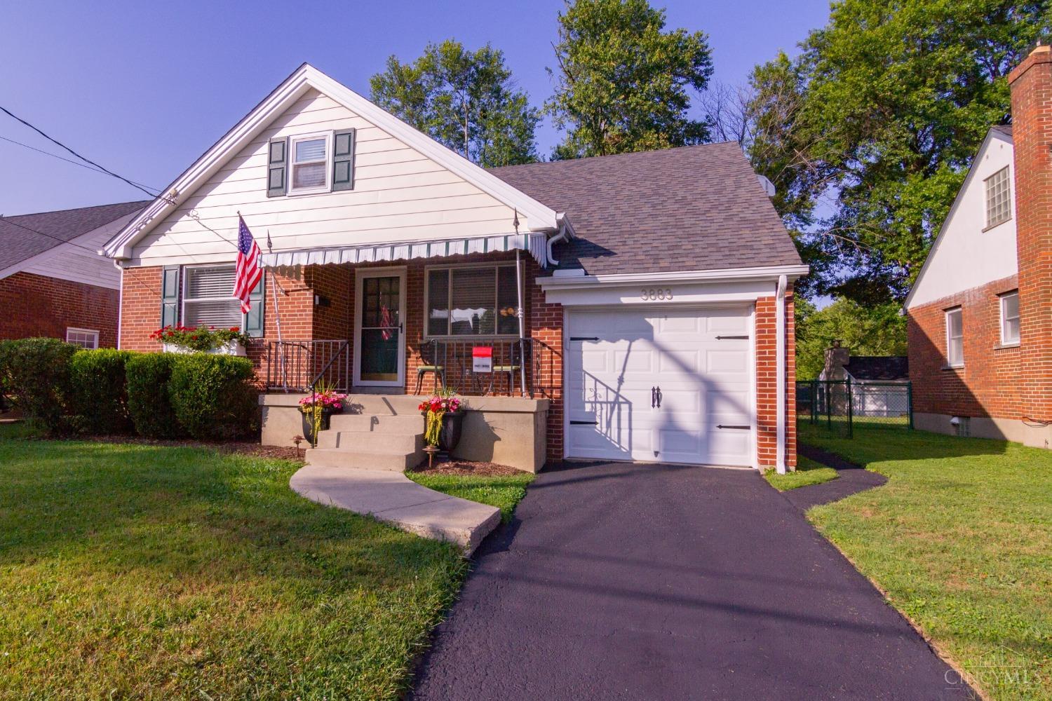 Meadowlark Ln, Cincinnati, OH 45227