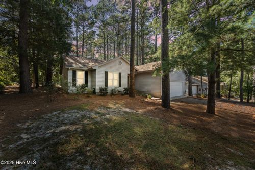 162 Northwood Dr, Southern Pines, NC, 28387-2559 | Card Image