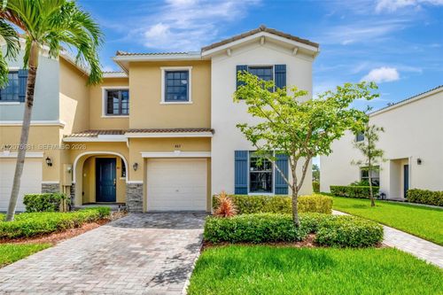 465-465 Ne 194th Ter, Miami, FL, 33179-3996 | Card Image