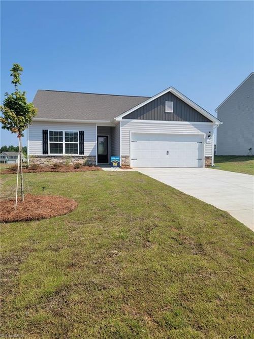 304 Dixieland Ct, King, NC, 27021 | Card Image