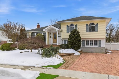 138 Washington St, Farmingdale, NY, 11735-5916 | Card Image