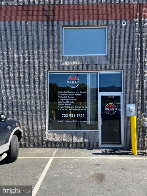 ste-d-9102 Industry Dr, MANASSAS PARK, VA, 20111-4850 | Card Image