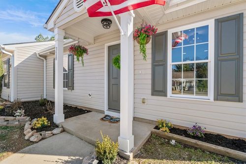 320 Oak Knoll Ct, Seneca, SC, 29678-3702 | Card Image