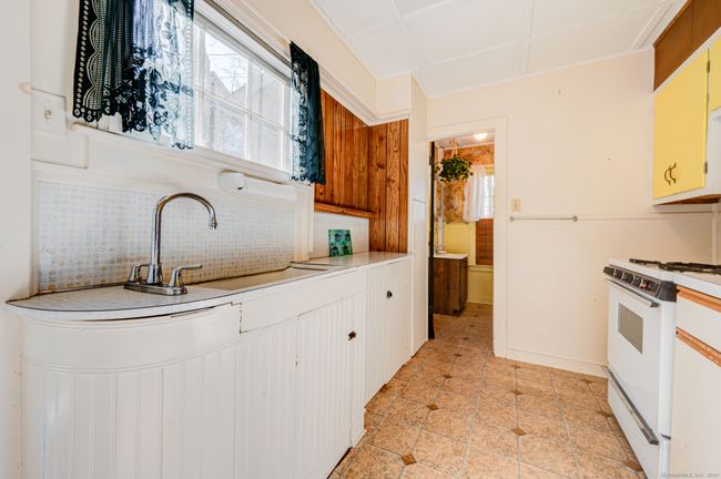 283 E Shore Rd, House other with 2 bedrooms, 1 bathrooms and 2 parking in Morris CT | Image 13