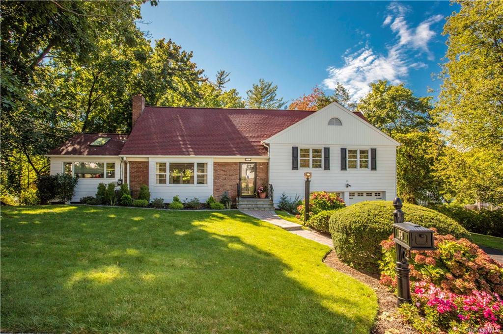 Amherst Dr, New Rochelle, NY 10804